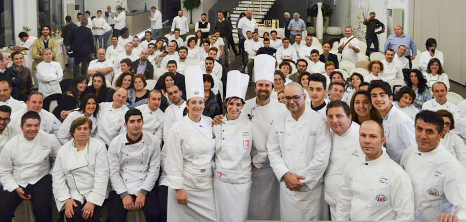 Questi siamo noi i soci dell'associazione provinciale cuochi messina